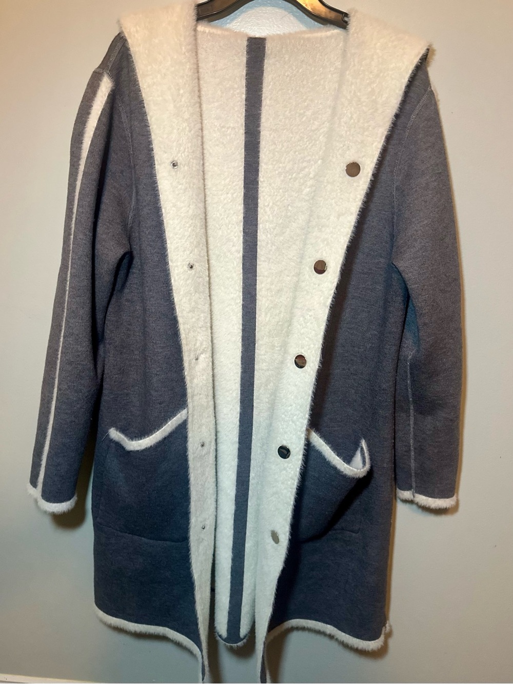 Cozy Hooded Open-Front Cardigan Sweater - Gray & Cream